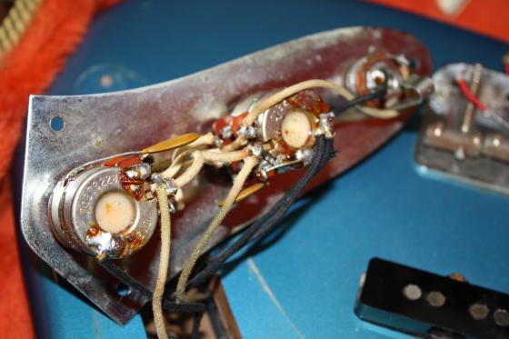 1988 Fender '62 Reissue Jazz Bass - SOLD. — 020 7