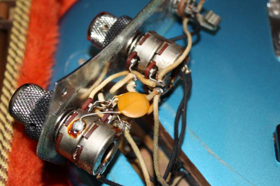 1988 Fender '62 Reissue Jazz Bass - SOLD. — 021 8