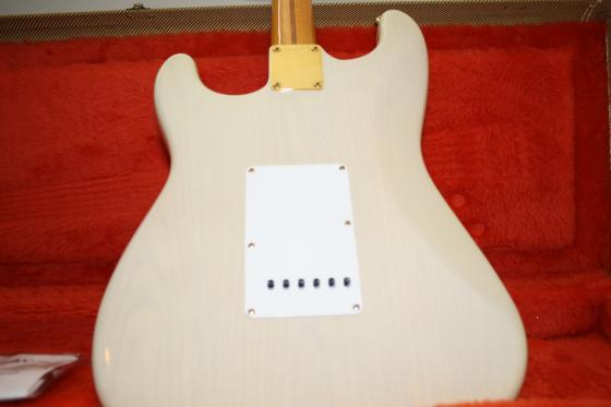 1987 Fender '57 Mary Kay Reissue Strat - SOLD — 031 4