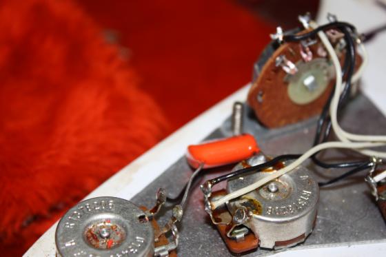 1982 Fender '57 Reissue Stratocaster. $3750 — 061 1