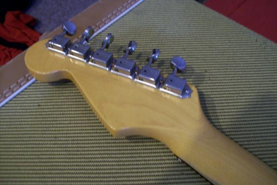 1989 Fender '62 Reissue Stratocaster - $2399. SOLD — 100 0111