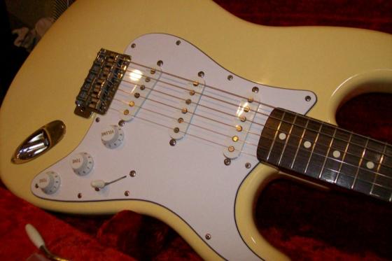 1988 Fender '62 Reissue Stratocaster - SOLD — 100 0204