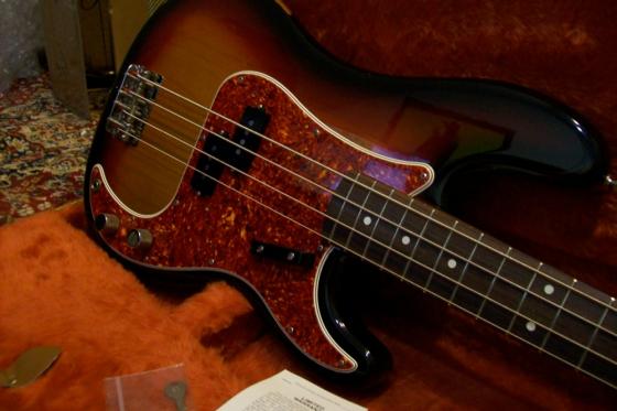 1988 Fender '62 Reissue Precision Bass. V033059 - Sold — 100 0282