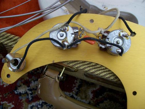 1989 Fender '57 Reissue Precision Bass. V030004 - Sold — 100 1406