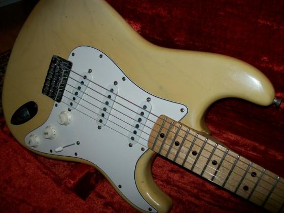fender blonde stratocaster vintage custom color