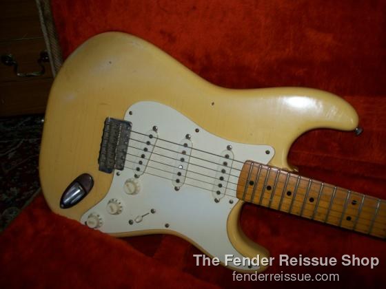 Fender 1982 vintage white reissue stratocaster
