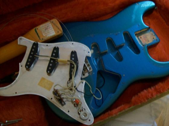 1988 Fender '62 Reissue Stratocaster - SOLD. — 100 2525
