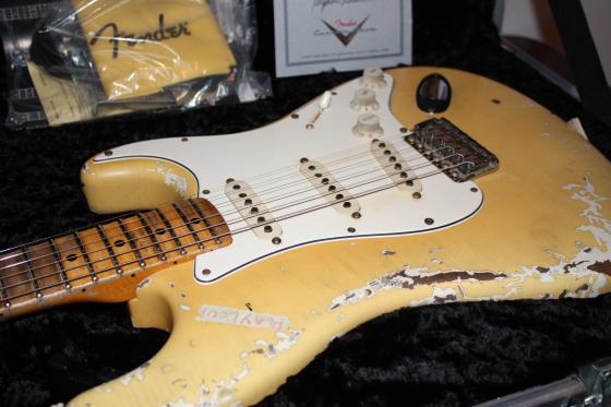 Fender Custom Shop Yngwie Malmsteen Play Loud Stratocaster - $8250. SOLD. — 259