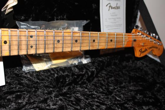 Fender Custom Shop Yngwie Malmsteen Play Loud Stratocaster - $8250. SOLD. — 266