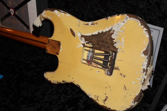 Fender Custom Shop Yngwie Malmsteen Play Loud Stratocaster - $8250. SOLD. — 267