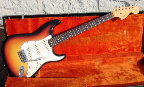 Fender 1965 stratocaster sunburst strat