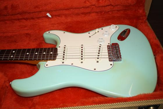 1991 Fender '62 Reissue Stratocaster. SOLD.