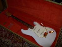 Fender Stratocaster - Corona Era Reissue Strats — 100 1230
